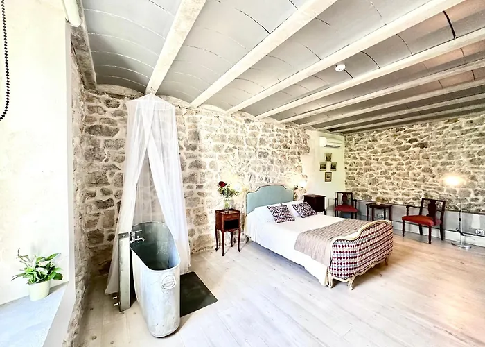 Rolisas Country house