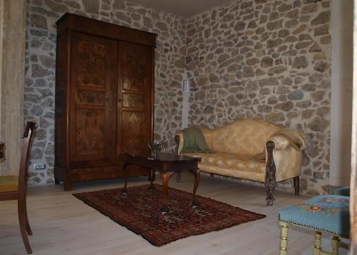 Rolisas Country house