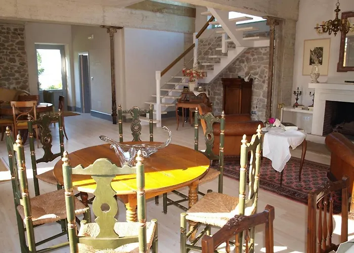 Rolisas Country house *