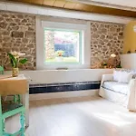 Rolisas Country house *