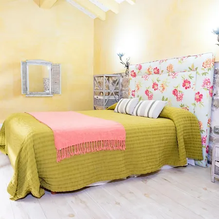 Rolisas Country house *