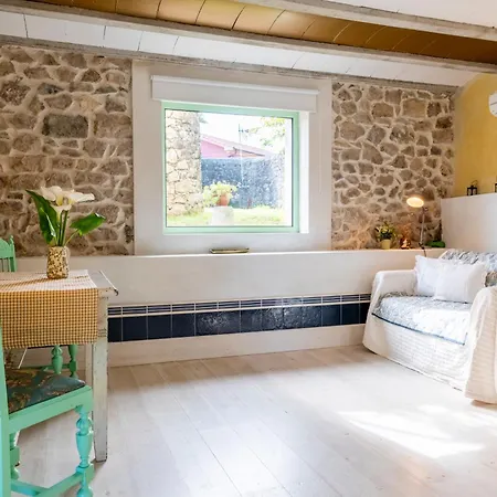 Rolisas Country house *